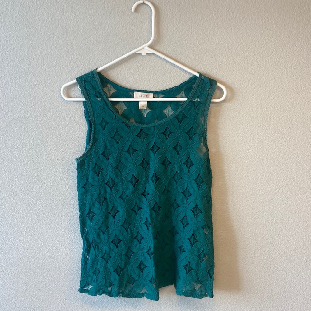 Ann Taylor XS Lace Top